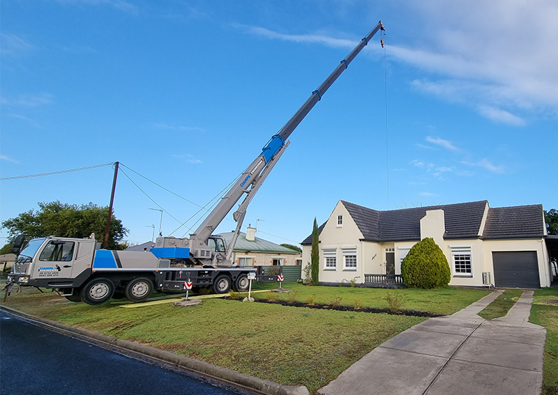 Crane truck hire